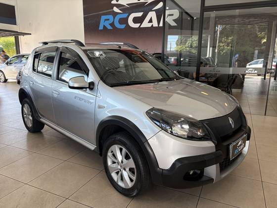 RENAULT SANDERO 1.6 STEPWAY 16V FLEX 4P AUTOMÁTICO